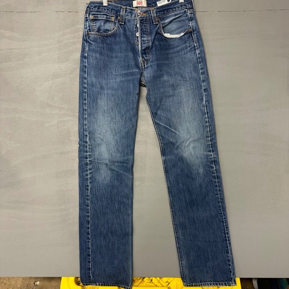 Levis 501 Mens Straight Leg Button Fly Blue Denim Jeans W32 L36 Medium Wash - Picture 2 of 5